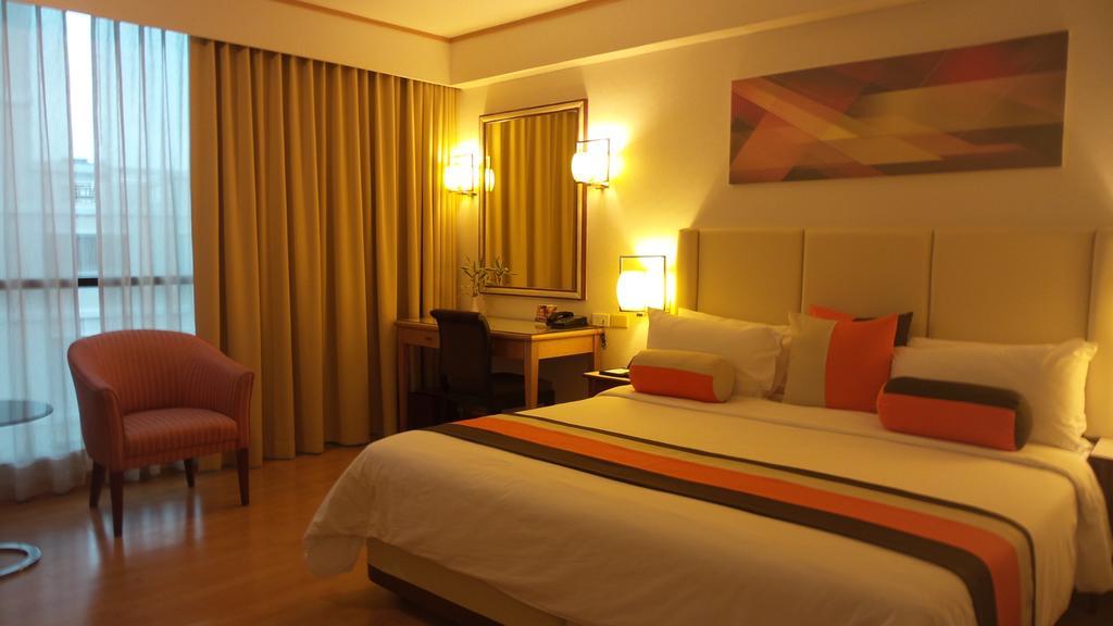 The Four Wings Hotel Bangkok Zewnętrze zdjęcie